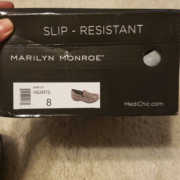 Clogs - Picture 6 of 6